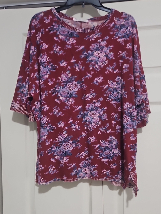 We The Free Tops - We The Free Burgundy Floral Short-Sleeve Tee